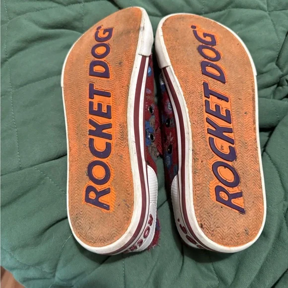 Rocket Dog Red Floral Sneakers - Picture 2 of 2